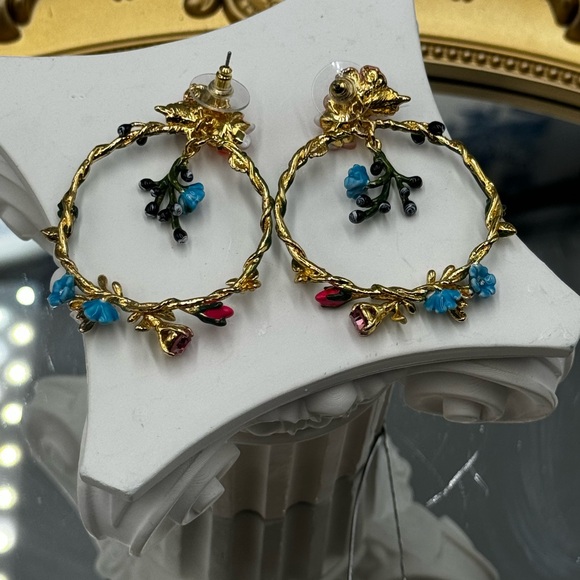 🆕 LES NEREIDES 🧿 NIB Rose D'Orient Large Hoops with Flowers, Berries & Bees - Picture 12 of 15